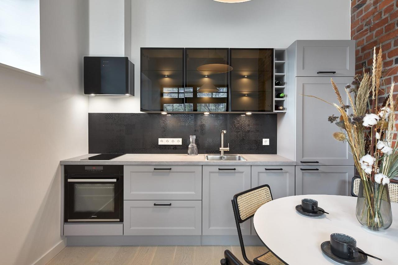 Apartamento High Ceiling Loft With Its Own Backyard And A Terrace Tallin Exterior foto